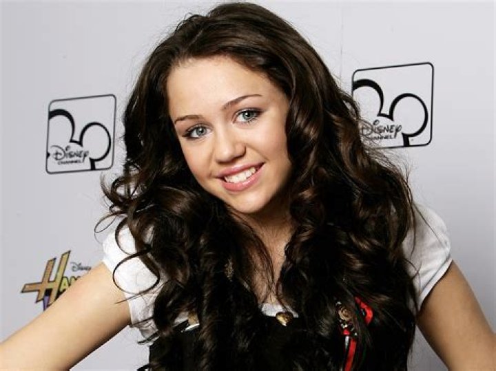 Young MileyCyrus Miley cyrus pictures, Old miley cyrus, Hannah miley