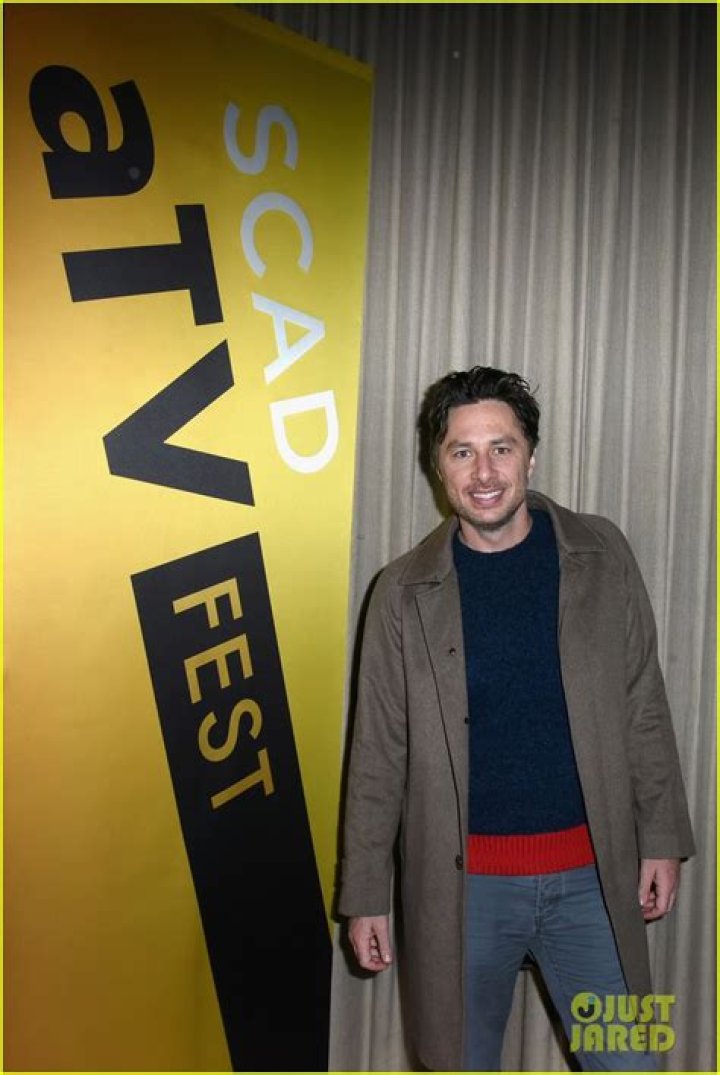 Zach Braff Takes Home Spotlight Award During SCAD aTVfest! Photo