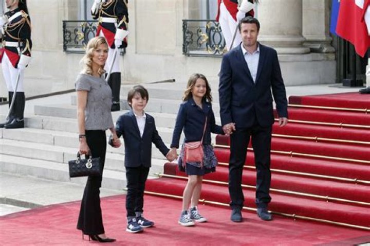 ZBlogN Brigitte Macron Children Tiphaine Auzire, Laurence Auzire