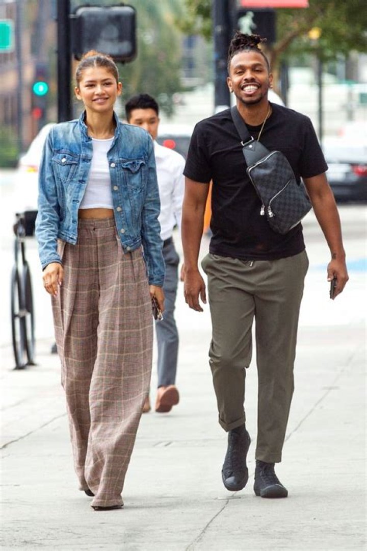 ZENDAYA COLEMAN Out with Her Brother Austin in Los Angeles 10/01/2017